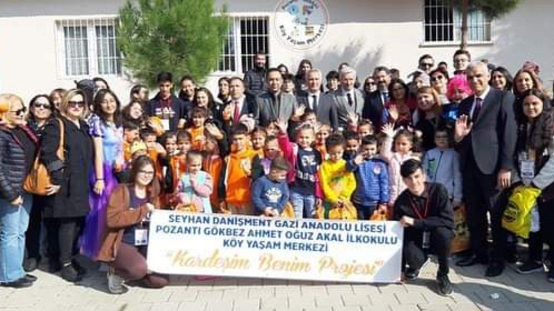 Seyhan Danişment Gazi Anadolu Lisesi Ögretmen ve öğrencileri 