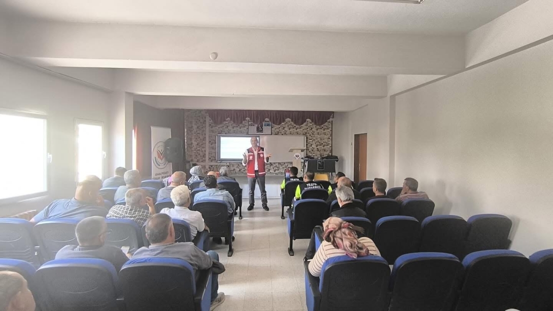 İlçemiz Türkan İrfan Akün Çok Programlı Anadolu Lisesinde,  ilçemizde öğrenci taşıma hizmeti veren servis şoförlerine yönelik kapsamlı bir eğitim programı düzenlendi.